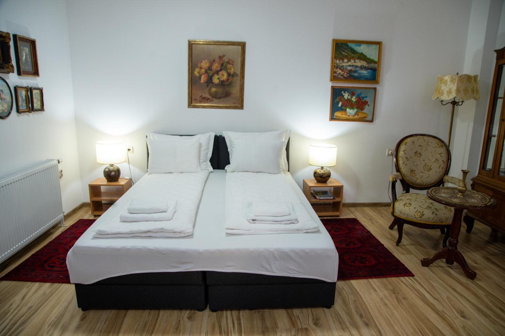 Apartman Centar เซรมสกี คาร์ลอฟซี ภายนอก รูปภาพ