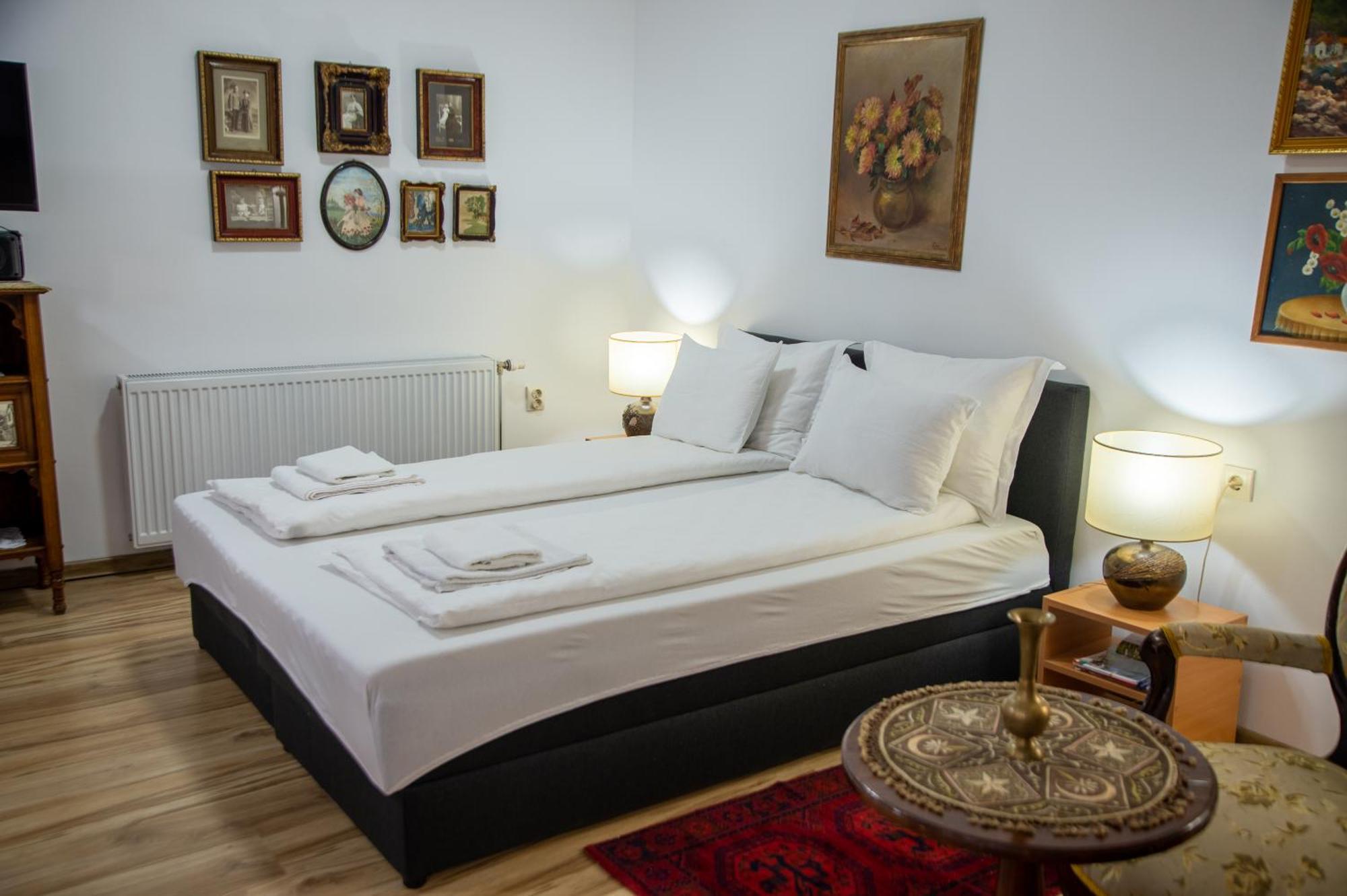 Apartman Centar เซรมสกี คาร์ลอฟซี ภายนอก รูปภาพ